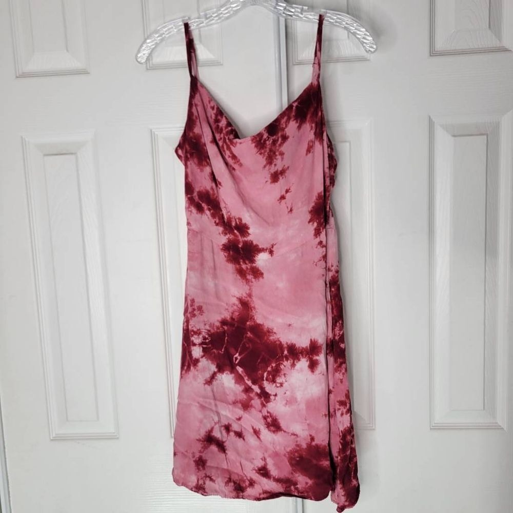 3 / $30 Lulus Dress Small‎ Berry Red Tie Dye Mini Slip Cowl Neck